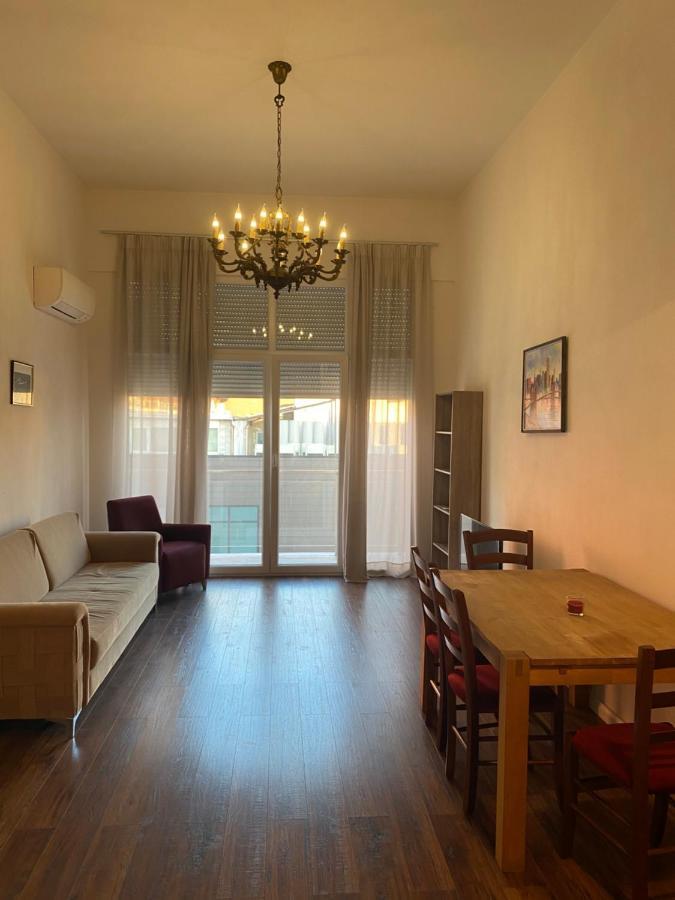 Ambassador Tirana Apartment Esterno foto