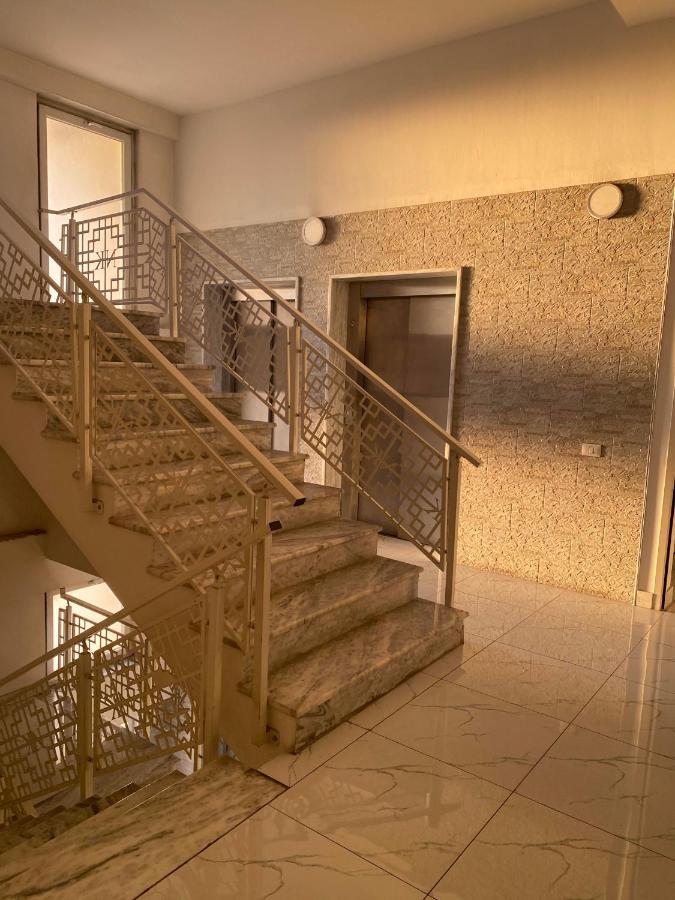 Ambassador Tirana Apartment Esterno foto